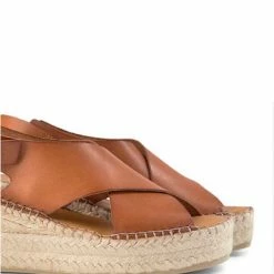 Shoe The Bear Orchid Cross Tan Sandals